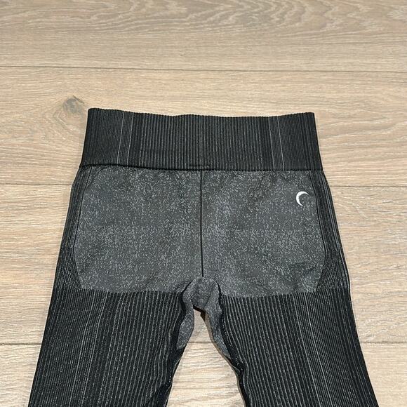 ZYIA ACTIVE Black Staccato Seamless Active Workout Gym Yoga Leggings Size Small - Picture 6 of 10